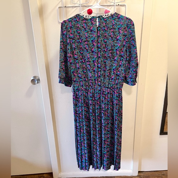 80s Vintage 🌺 Breli Originals Pleated-Skirt Floral Dress - Picture 3 of 3